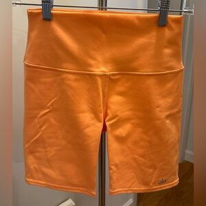 7" High-Waist Biker Short